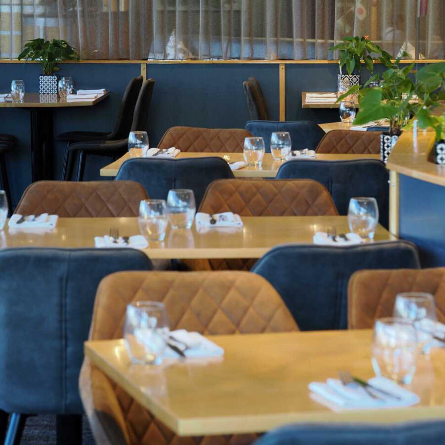 Thomas Bar &amp; Restaurant